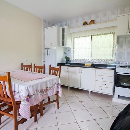 Residencial Andorinhas Apartment Bombinhas Exterior photo